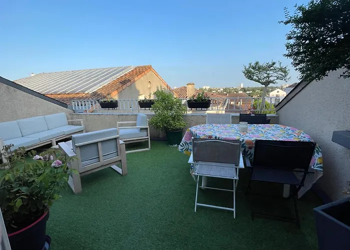 Grand Hypercentre Avec Terrasse Et Parking * פואטייה